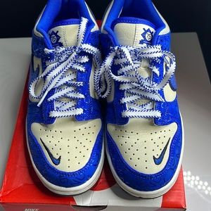 Jackie Robinson dunks!!